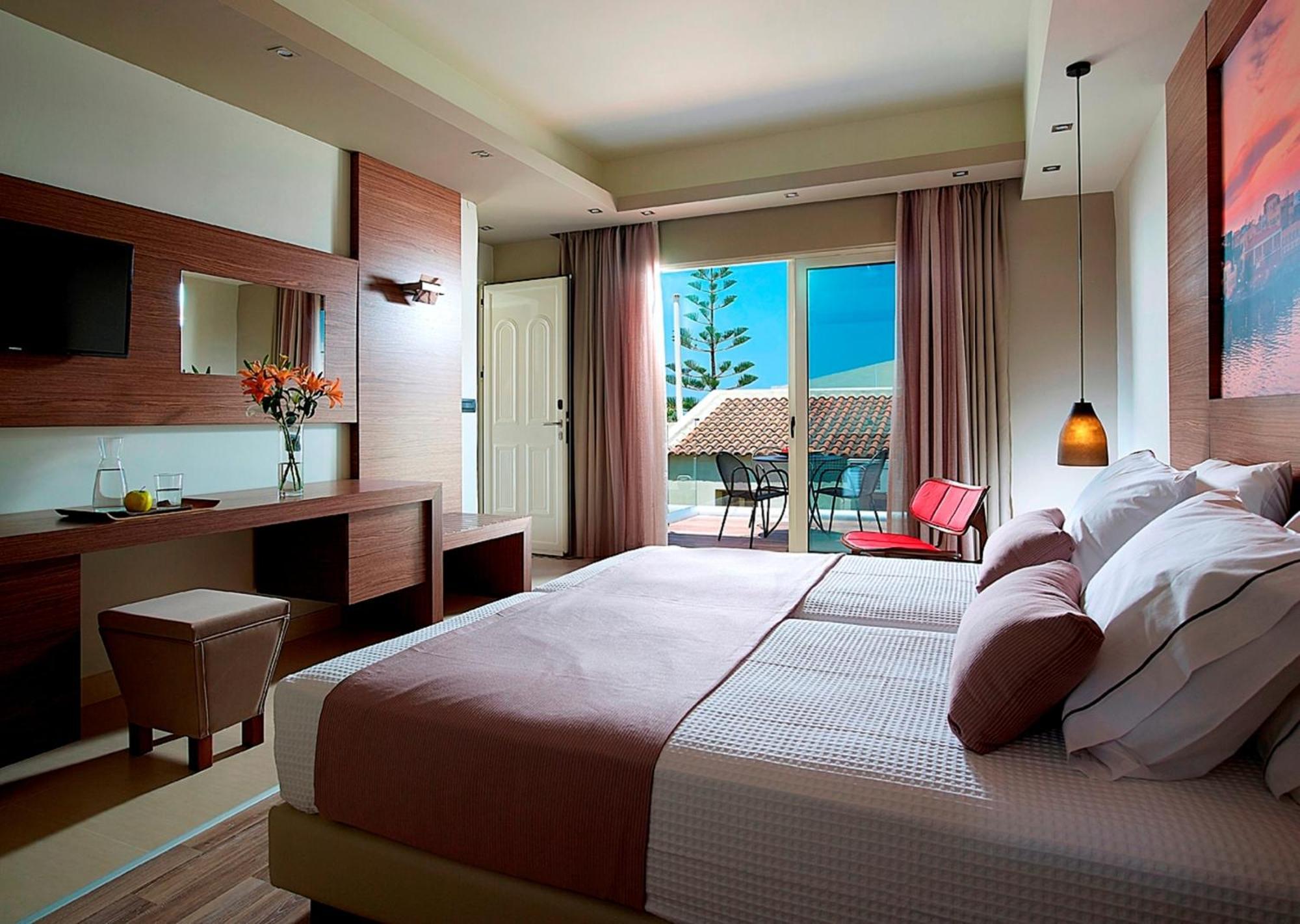 Elotis Suites (Adults Only) Aγία Μαρίνα Δωμάτιο φωτογραφία